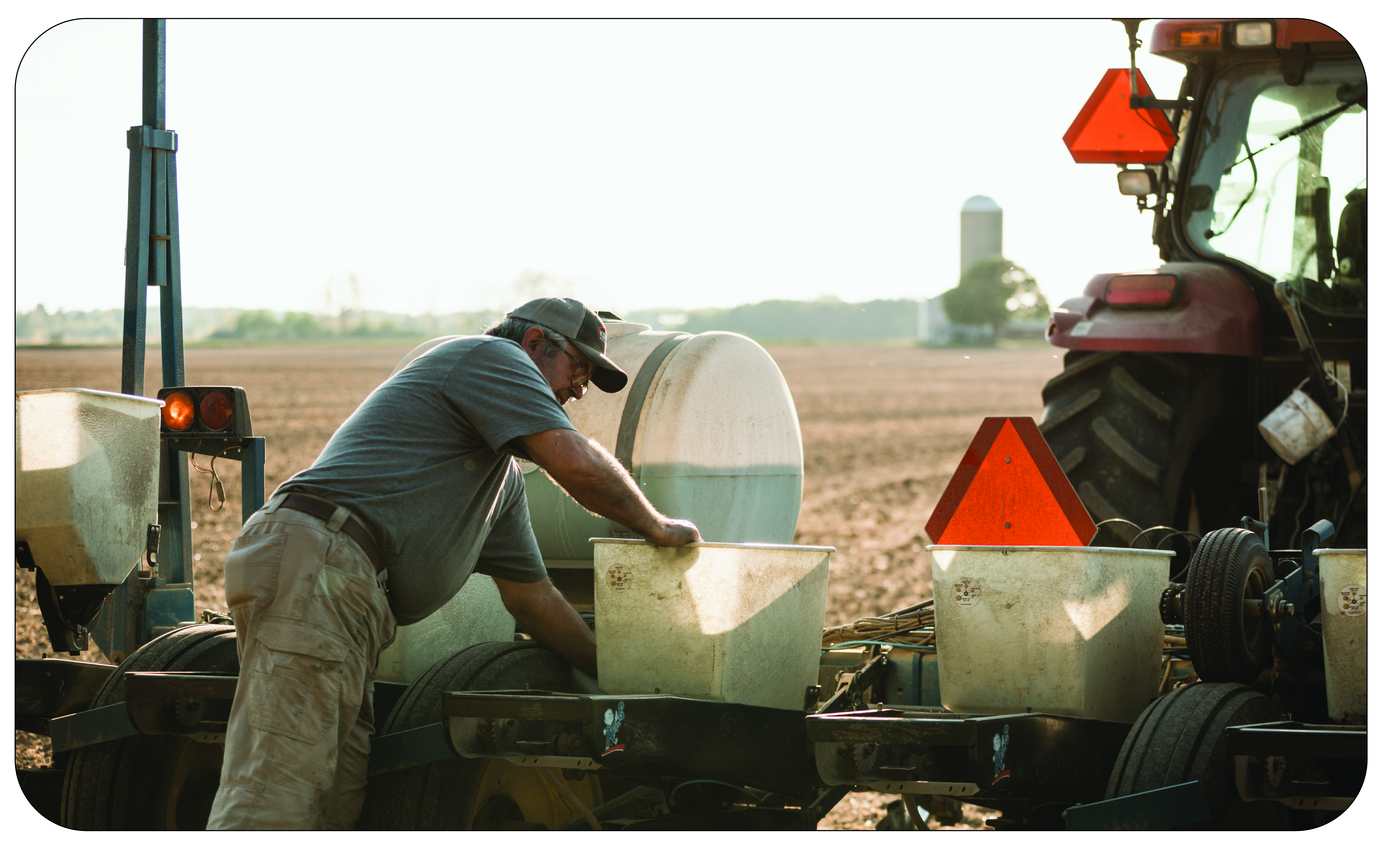Grower fixing planter